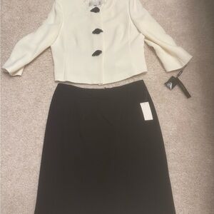 Elegant Black Pencil Skirt